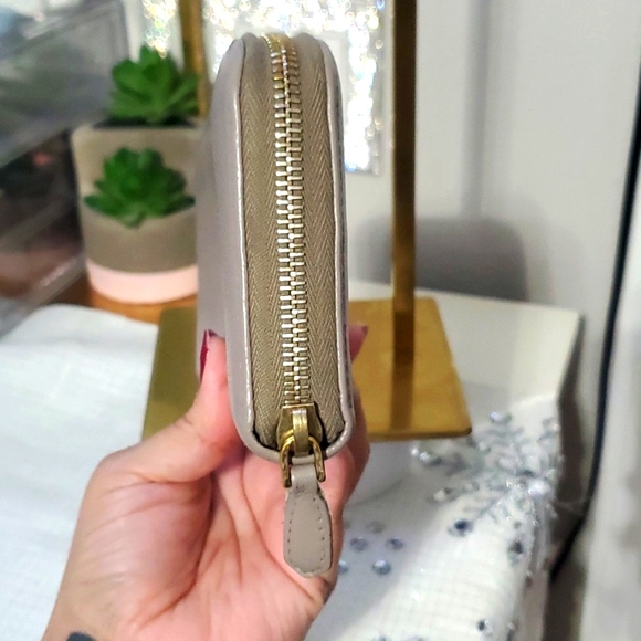 Prada around Zipper Purse Long Wallet - Picture 8 of 16